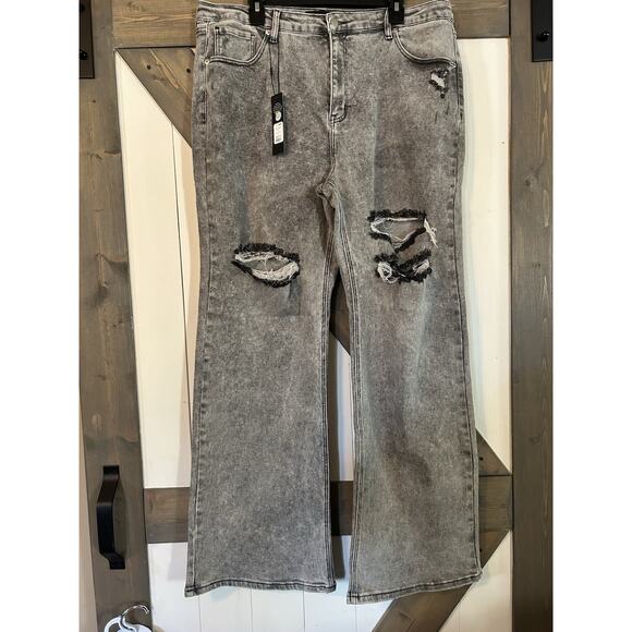 Fashion Nova Remi Ripped Stretch Baggy Grey Jeans 18 NWT - Picture 1 of 7